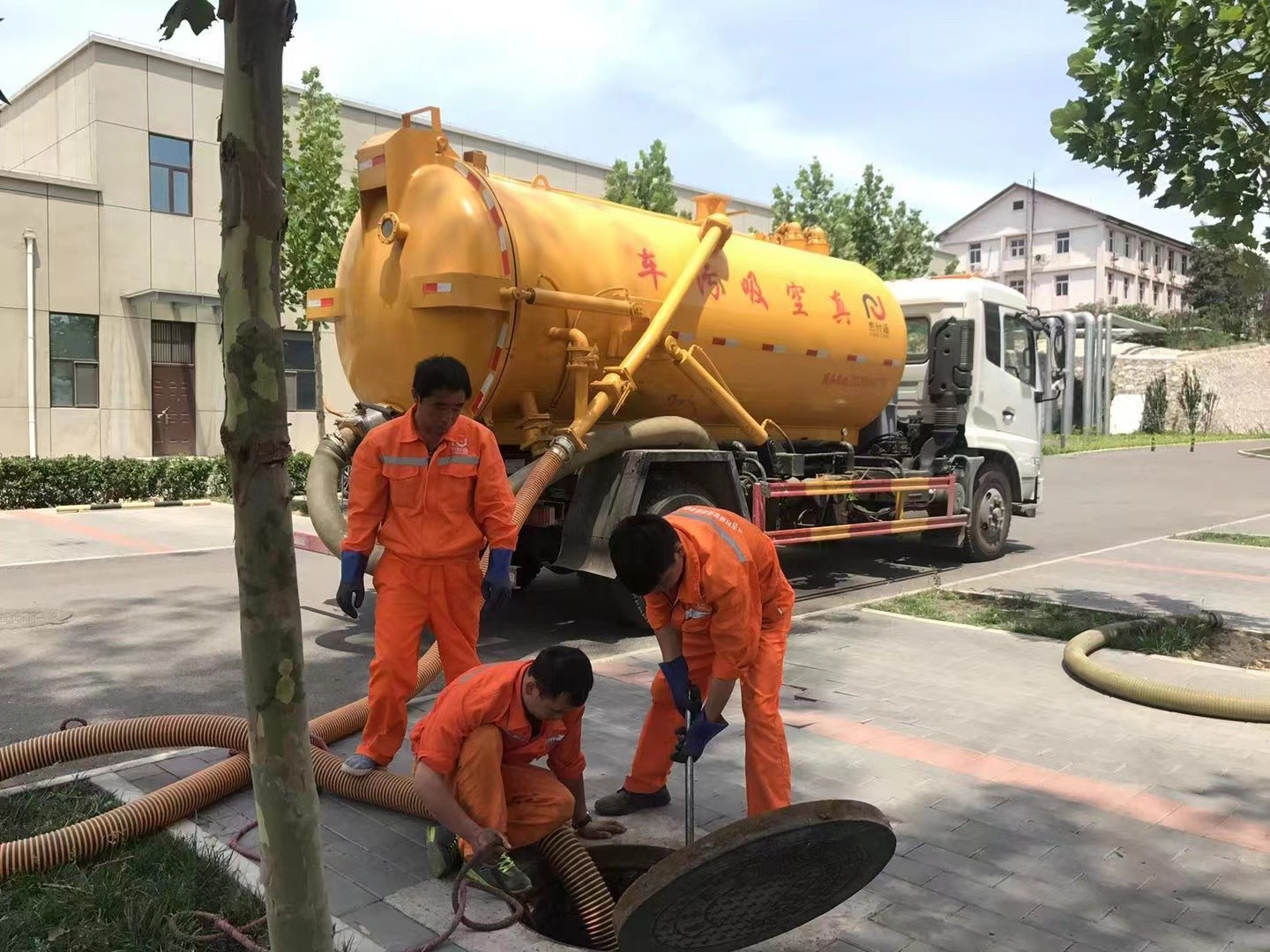 昌北化粪池清理与5-8吨吸粪车施工效率分析